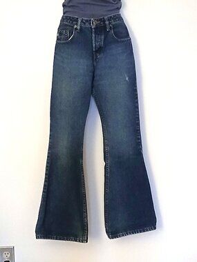 Y2K 1990's vintage Silver Jeans flared legs mom style size 26